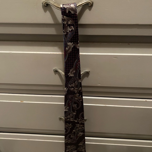 Necktie - Picture 3 of 3